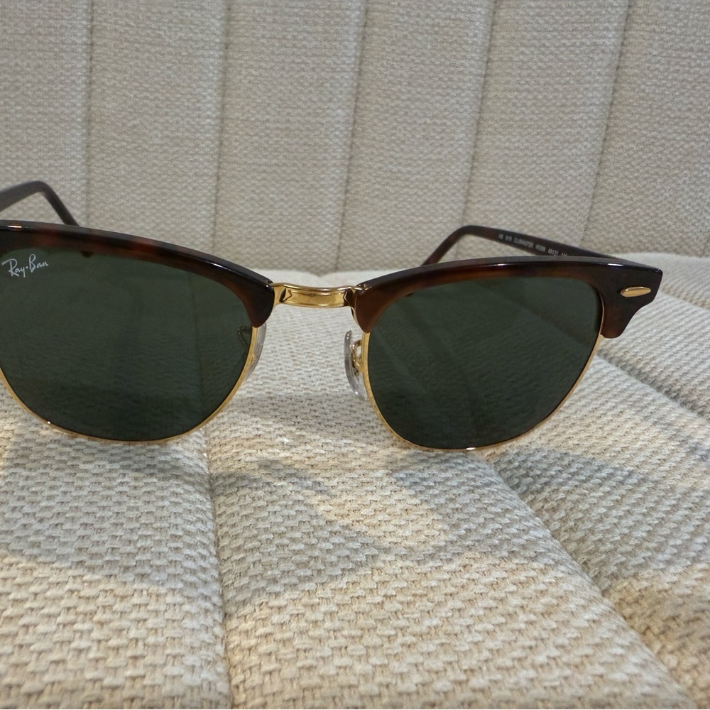 Ray-Ban RB3016 Clubmaster Unisex Sunglasses with Tortoise Frame and Polarized... - Picture 2 of 15